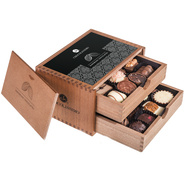 Praline belgiene in cutie de lemn